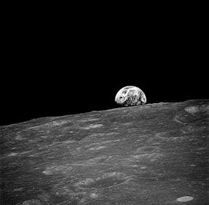 Фото Земли с Луны